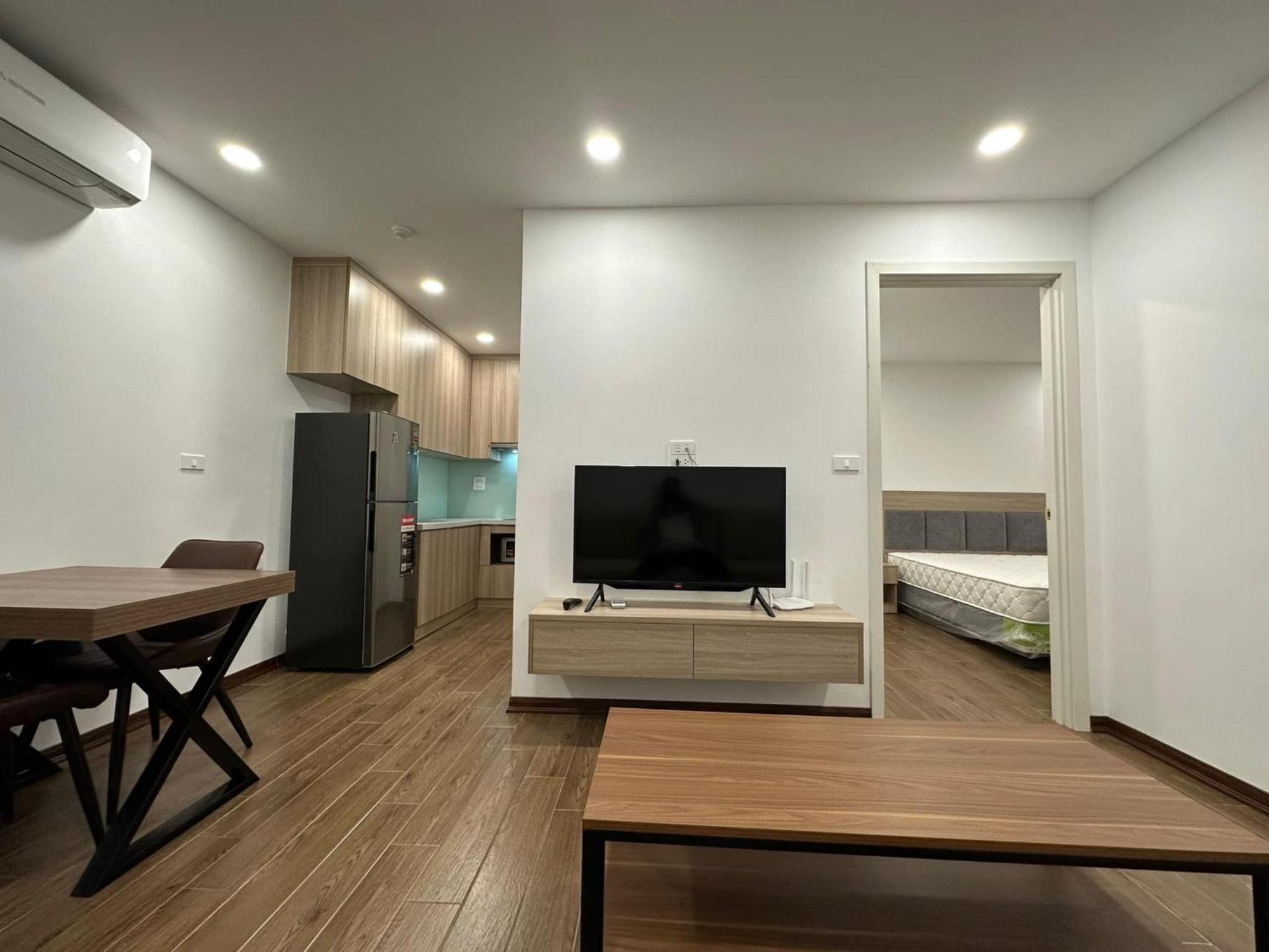B&o - 40m Large Room, Full Amenity, Peaceful Apartment *